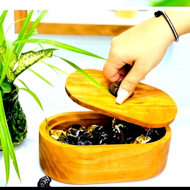 آجیلخوری وجاشکلاتی چوب بلوط با درب چوبی طرح بلوط
