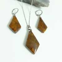 نیم ست سنگ جاسبر با اتصالات استیل پولیس دو طرفش و تماما کار دست 