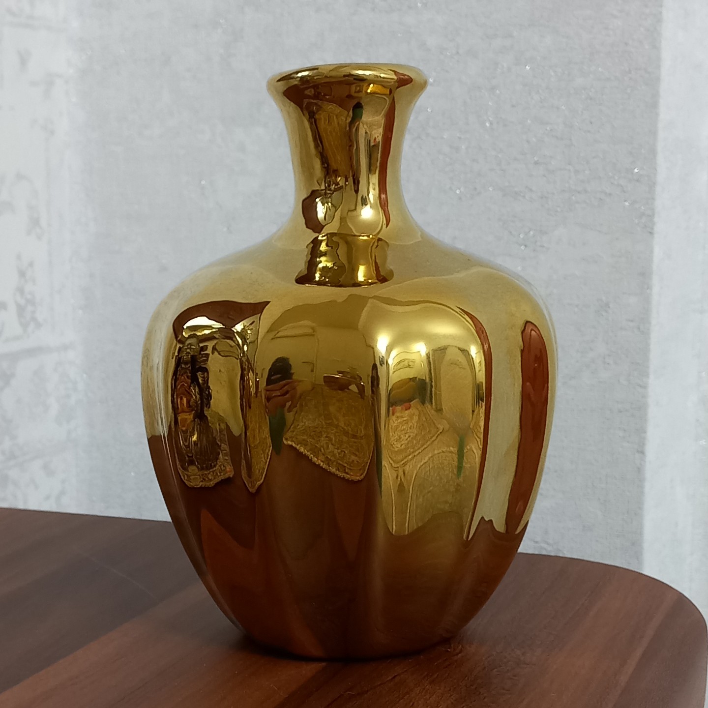 گلدان دکوری متوسط طلایی سرامیکی دکوری