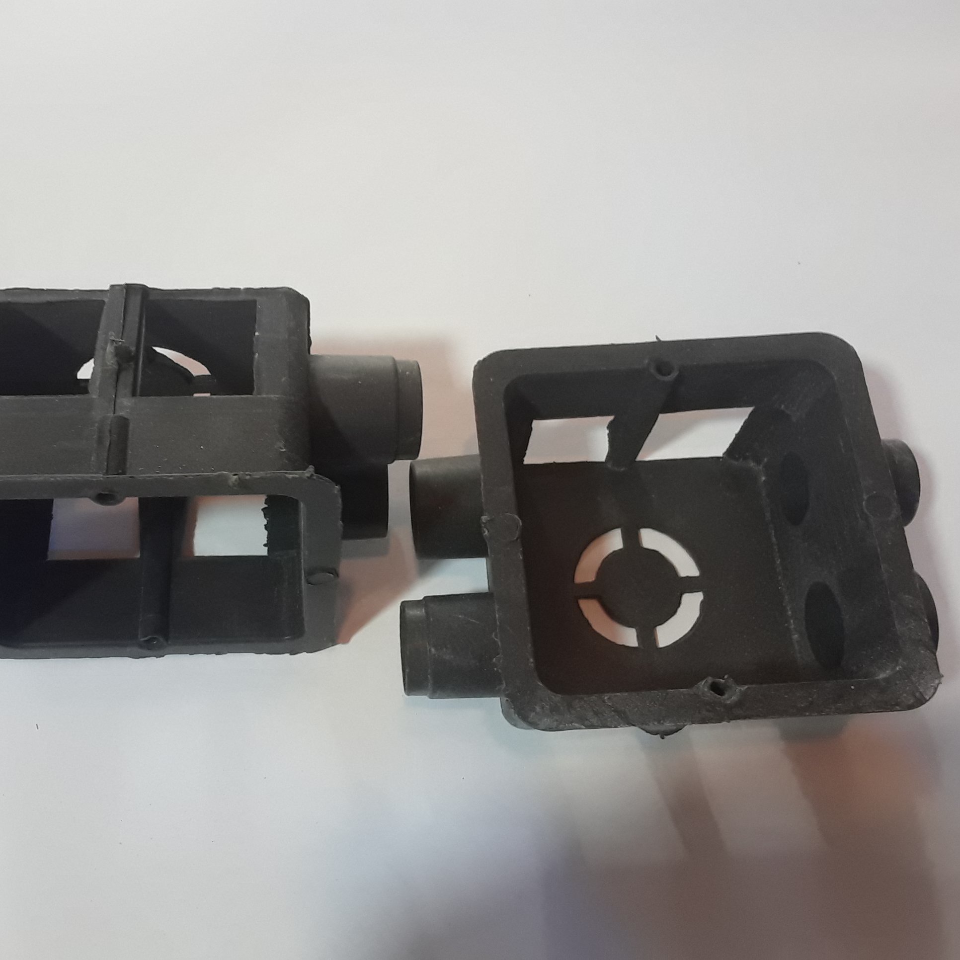  قوطی برق کلید و پریز هزینه ارسال پست پسکرایه 