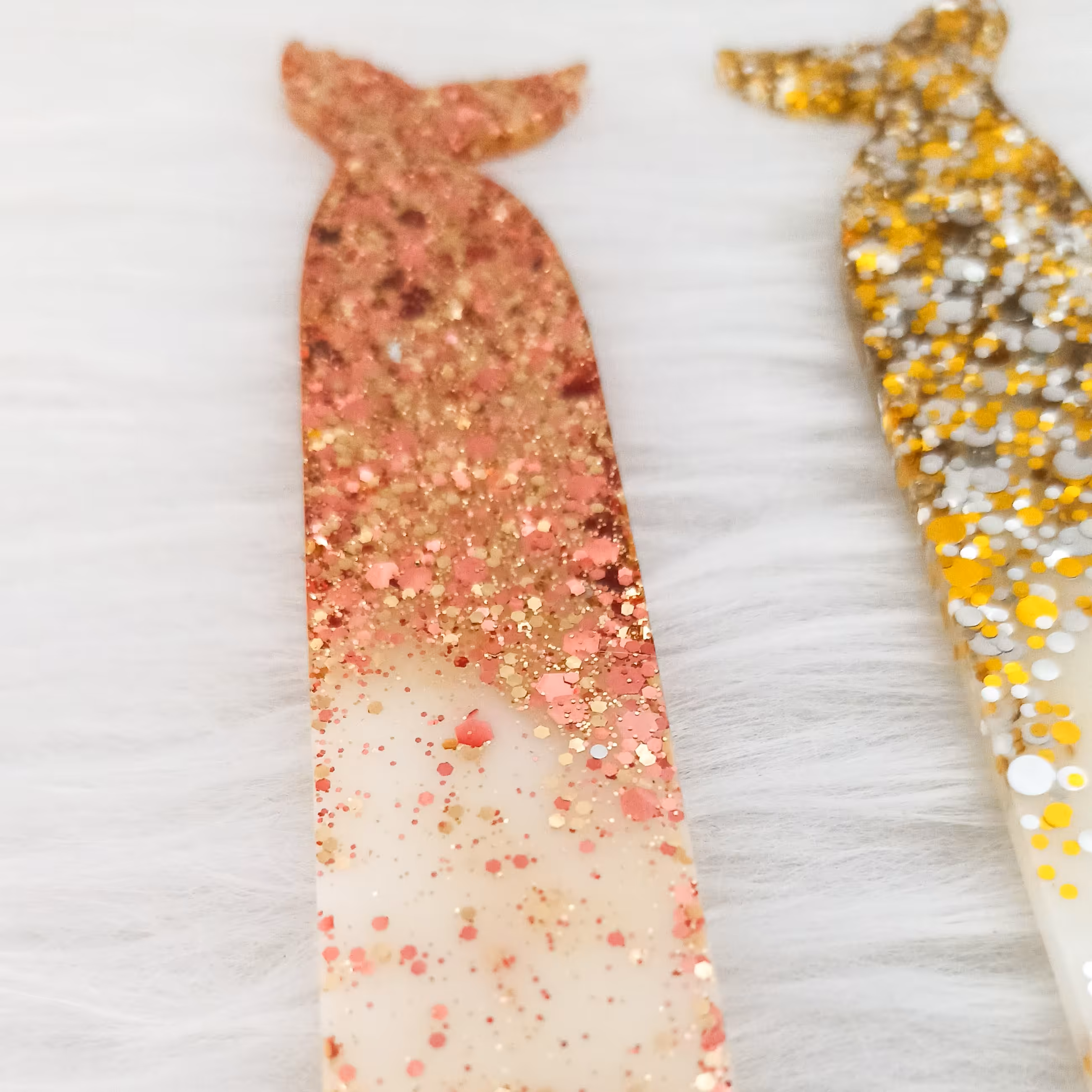 بوکمارک رزینی دستساز طرح پری دریایی  اکلیل دار - 15 سانتی متری 