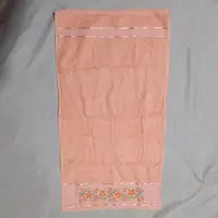 حوله دست و صورت گلدوزی شده بهبافت.در رنگهای زیبا و دلنشین