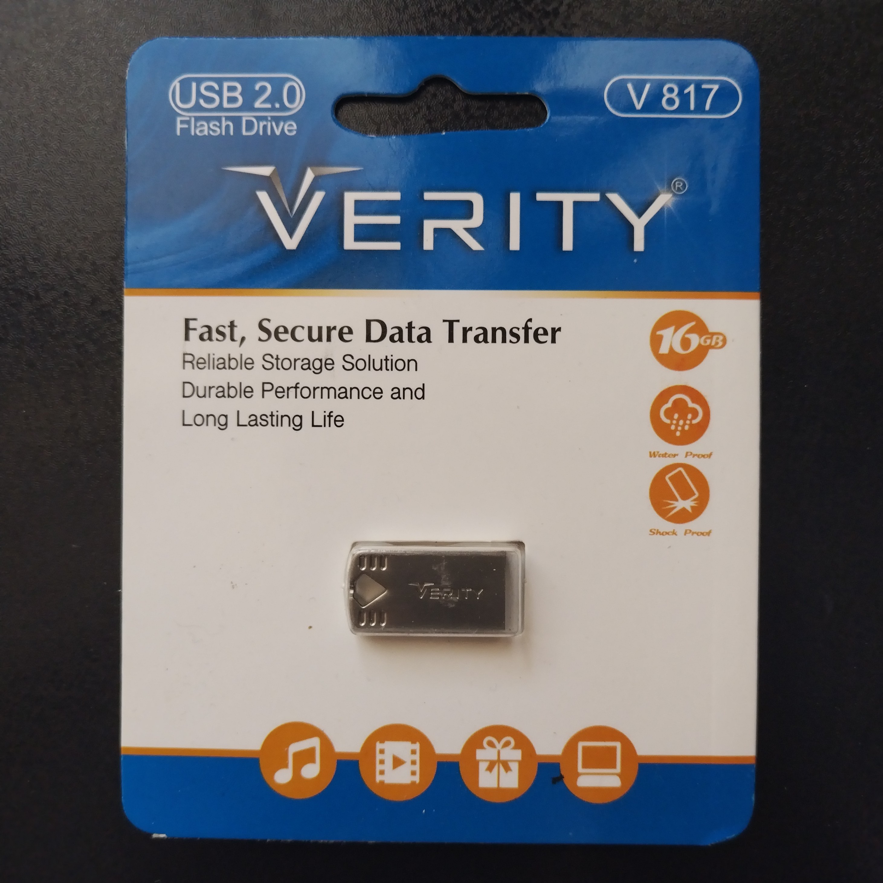 فلش 16 گیگ فلزی وریتی verity v817