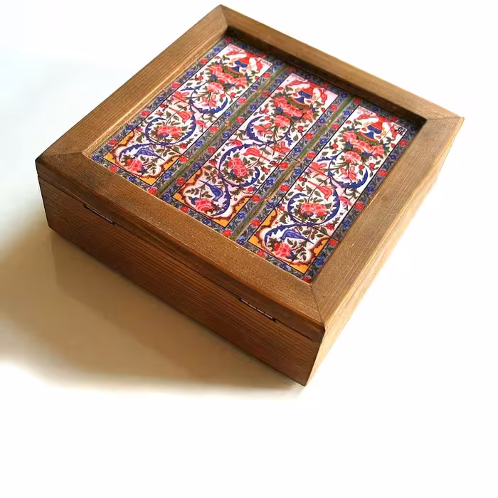 جعبه  چند منظوره  چوبی با روکش پارچه مخمل کوبیده طرح گل و مرغ آرتمان 