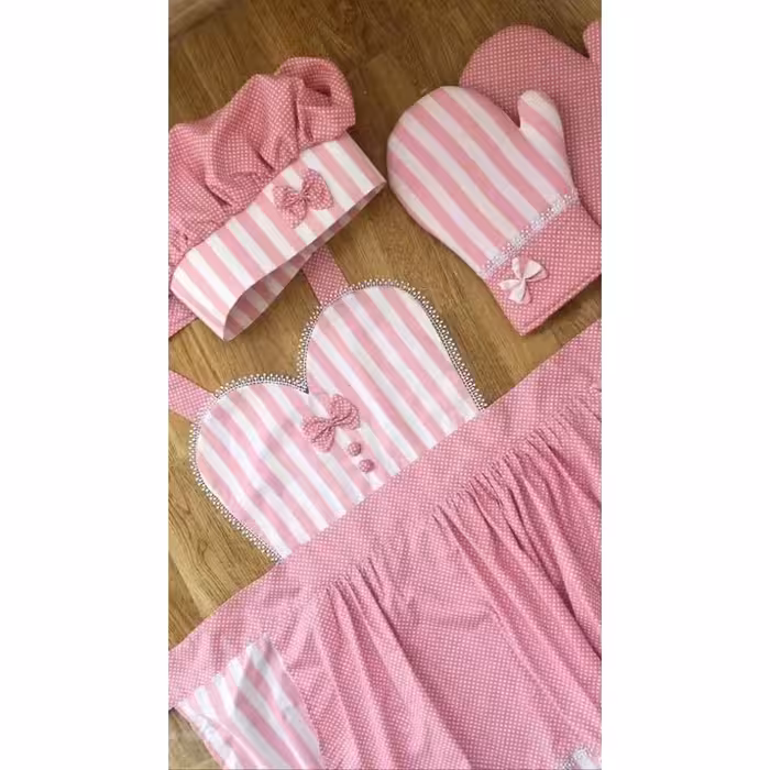 ست پیشبند و دستکش و کلاه آشپزخانه.مدل لاین در پنج رنگ متنوع جهت انتخاب رنگ ورق بزنید