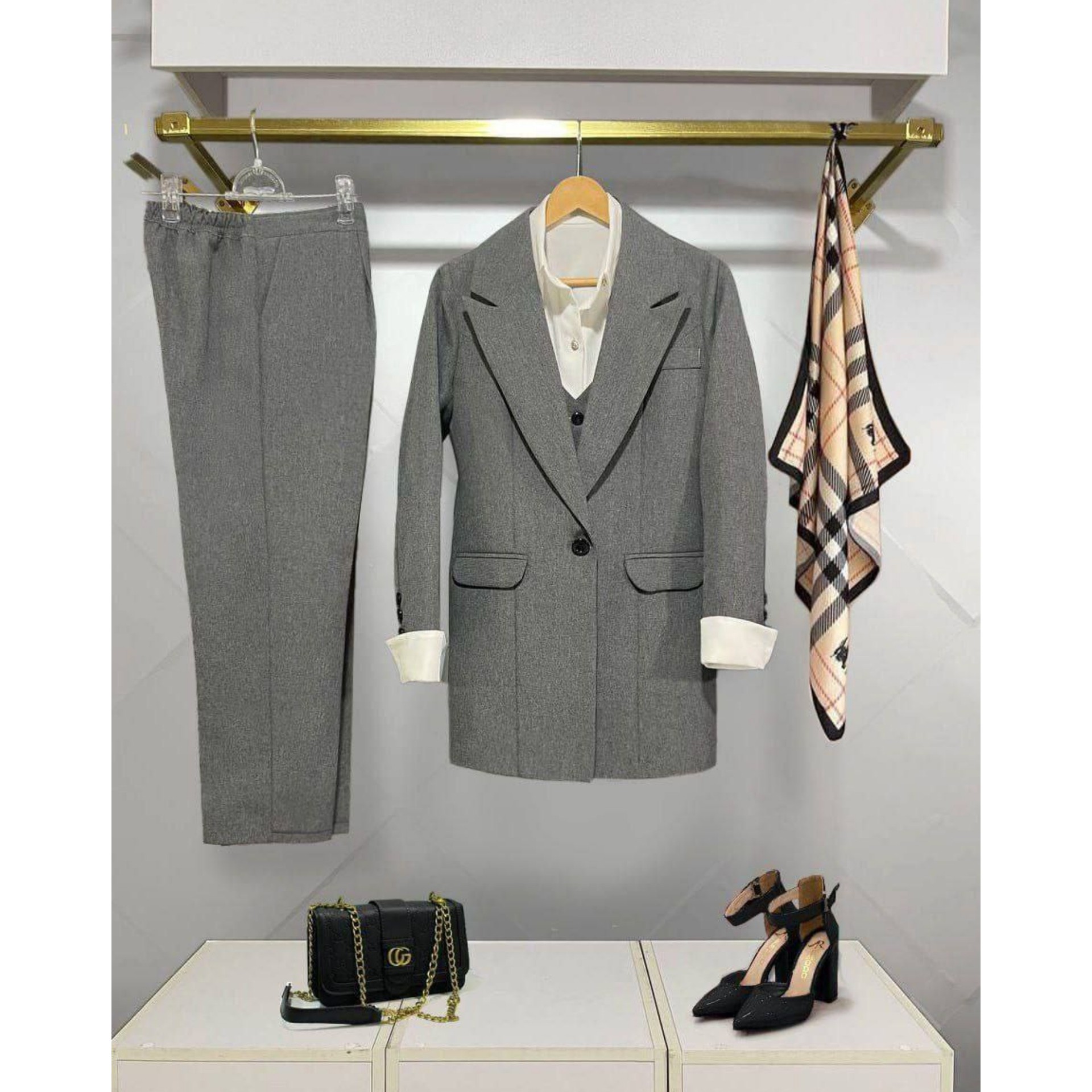 سه تیکه جلو بسته