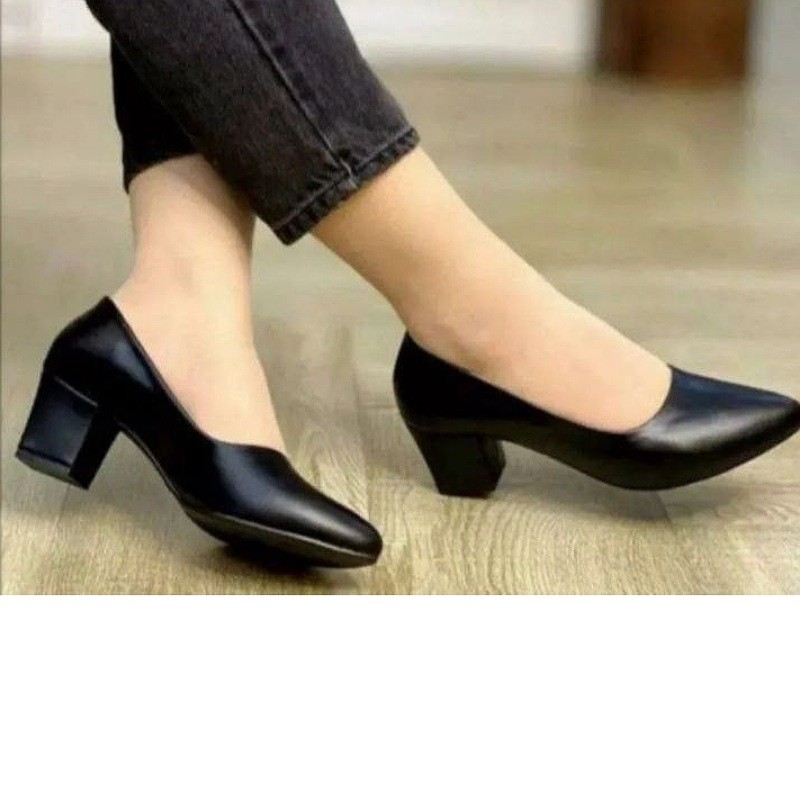 کفش زنانه مجلسی پاشنه دار چرم