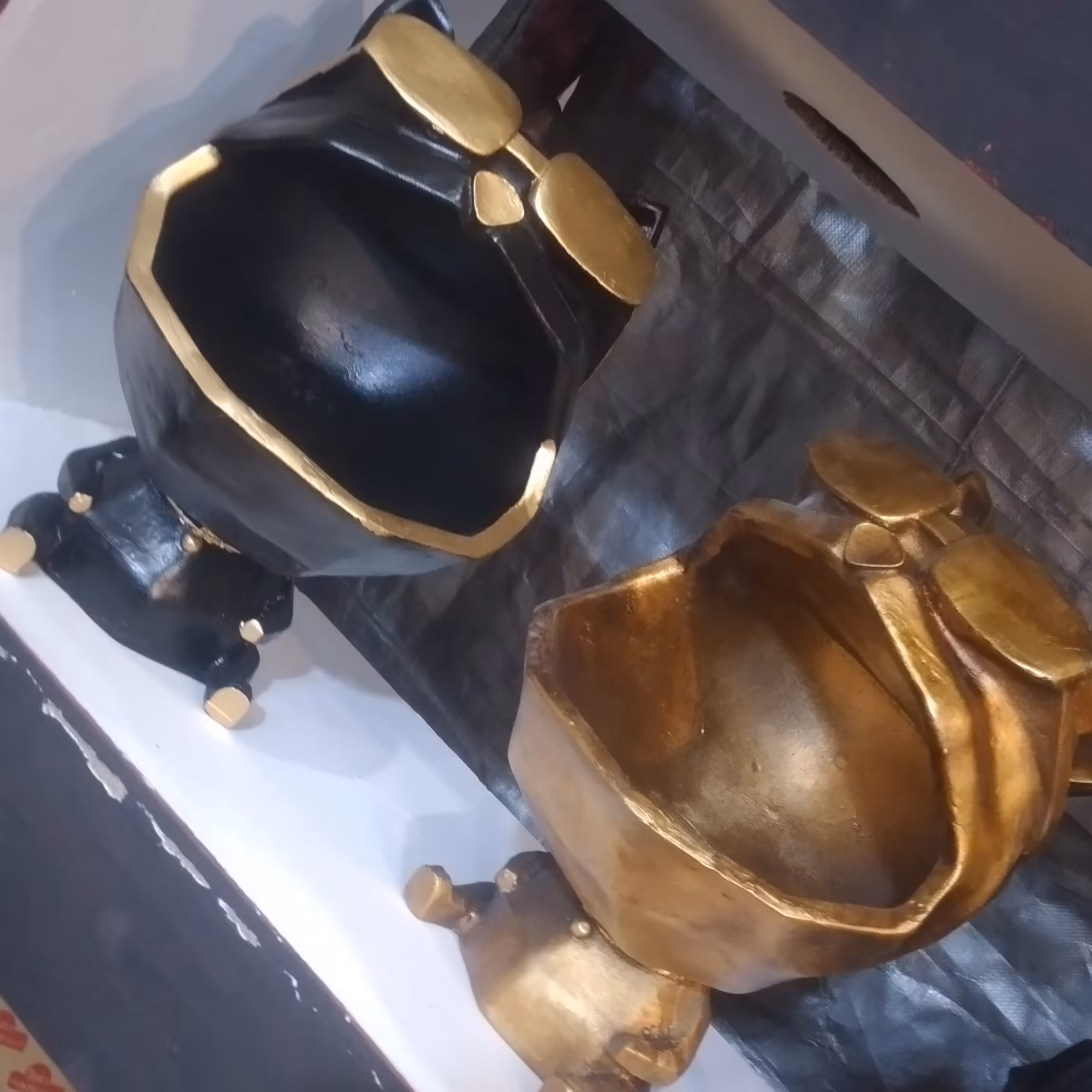 شکلات خوری کله سگ 