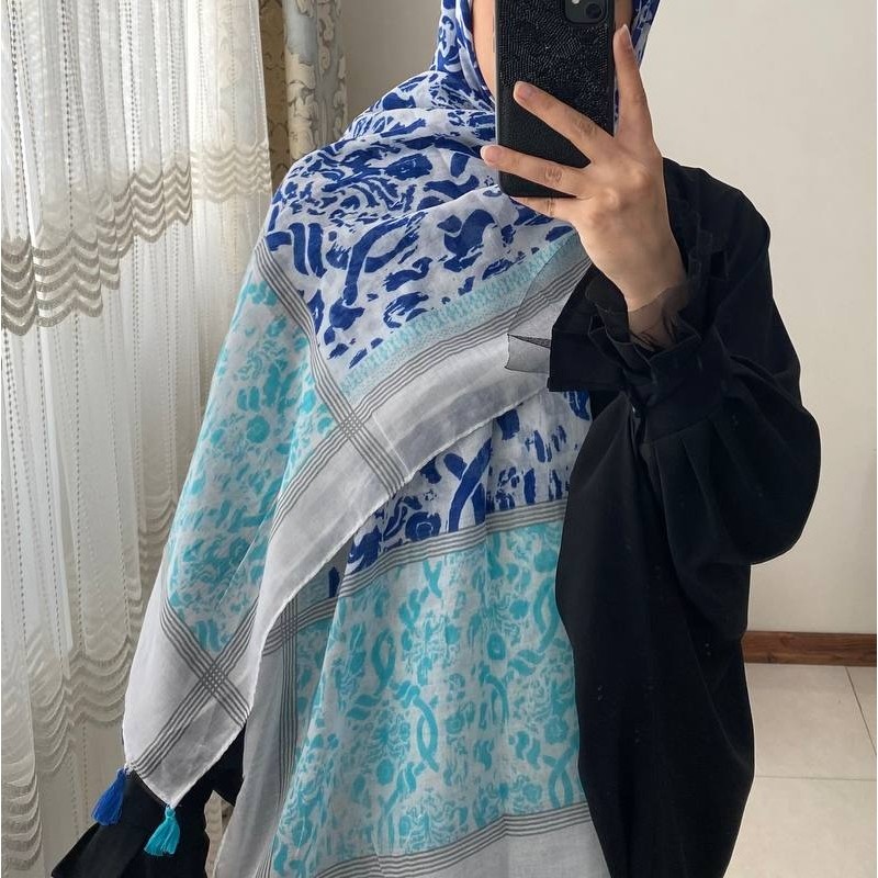 شال نخی وارداتی. 
قواره 180در80
دور دوخت
منگوله دار 
اصلا لیز نیست
چروک نمیشه
پشت سفید نیست 
خنک و سبک مناسب تابستان
