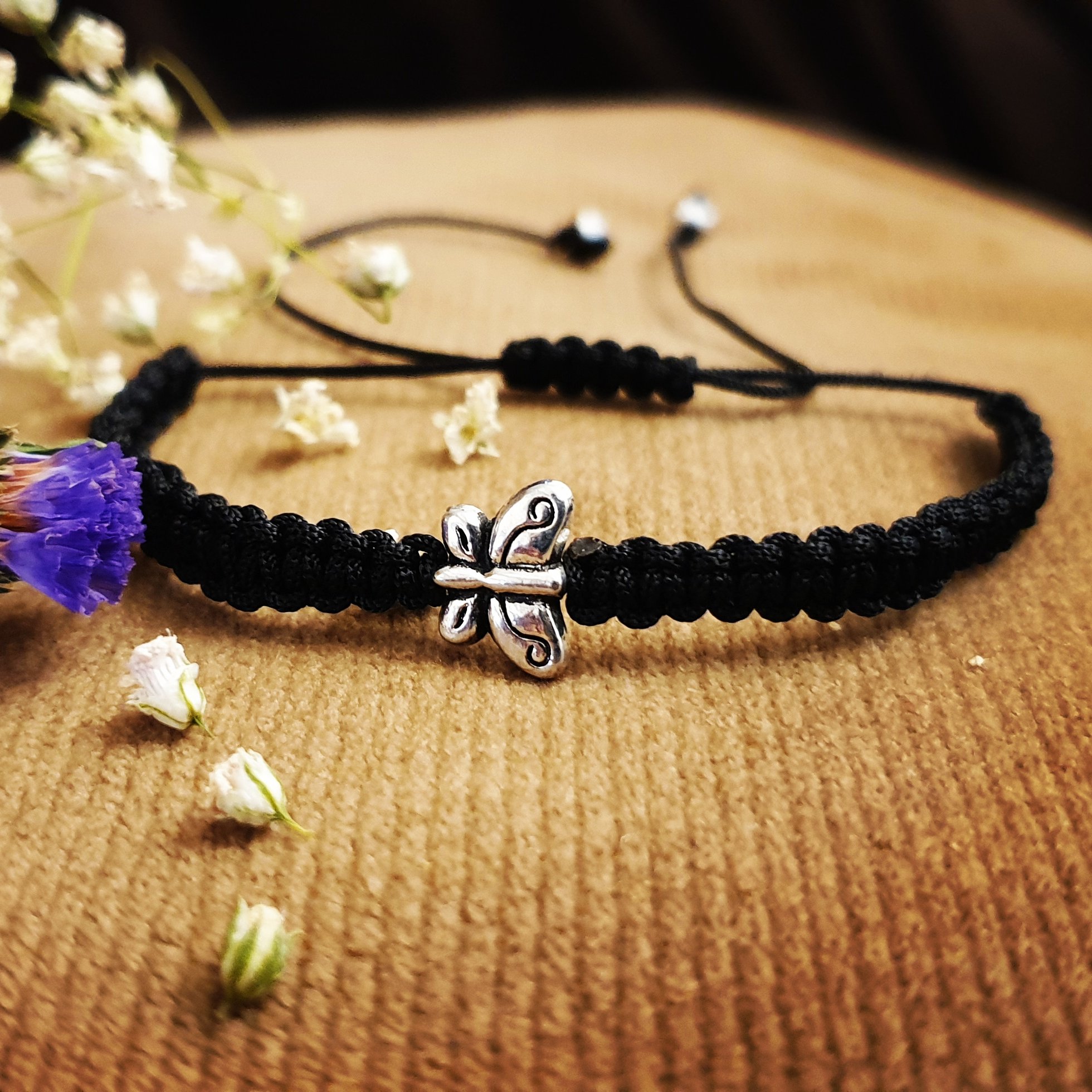 دستبند پروانه