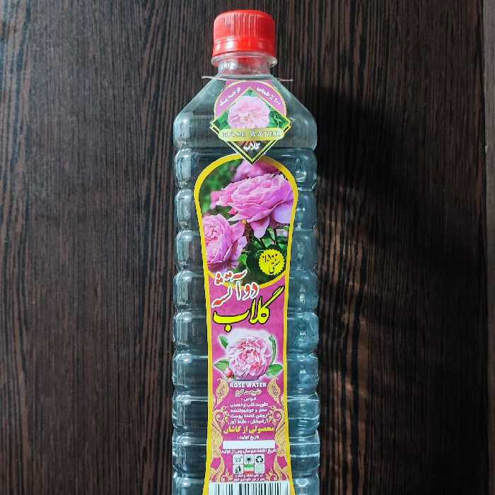 گلاب دوآتشه یک لیتری محصولی از گل و گلاب گلستانه کاشان 
