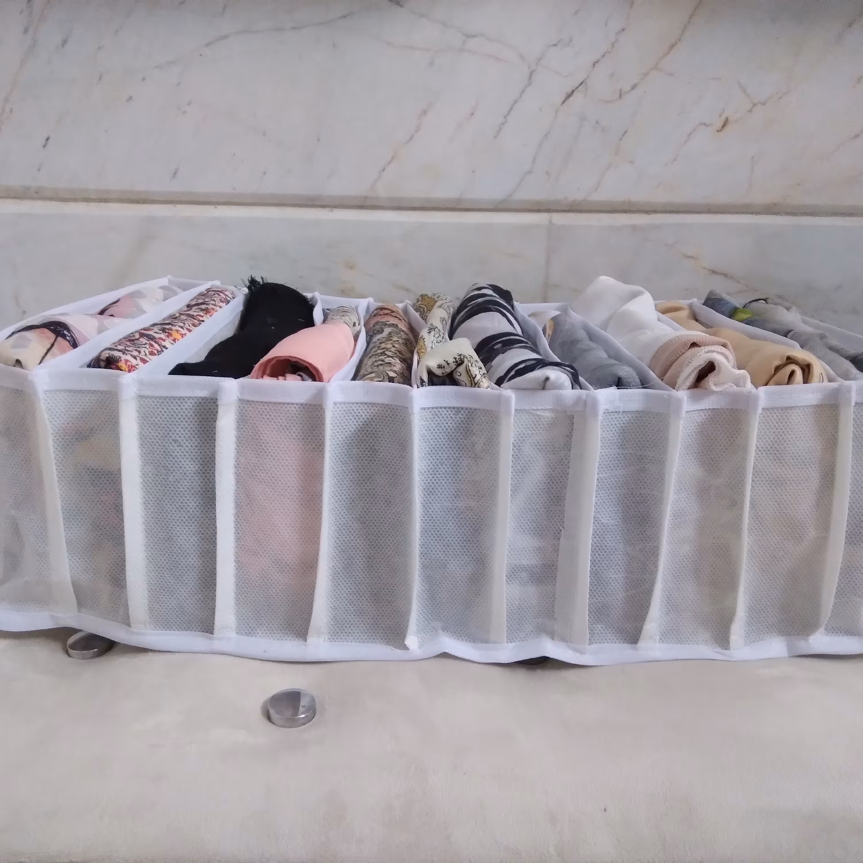 نظم دهنده کشو 11 خانه ابعاد 34×20 ارتفاع 12 دارای ایستایی مناسب در کشو 