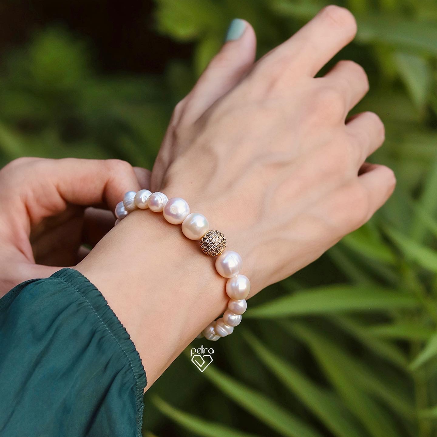 دستبند مروارید با گوی سواروسکی طلایی مروارید طبیعی پرورشی 