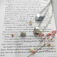 گردنبند های ست مگنتی