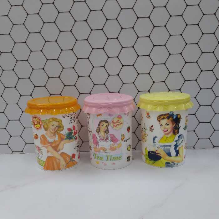 بانکه پلاستیکی رزمن -بانکه های پلاستیکی با درب سیلیکون-کندی پلاستیکی طرحدار برند رزمن سایز3 