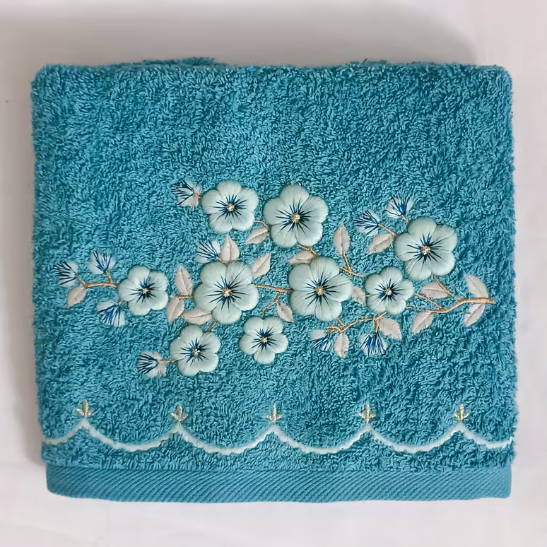 حوله دستی گلدوزی بهباف آذر مدل اوالی سایز 40 در 78 کد 02