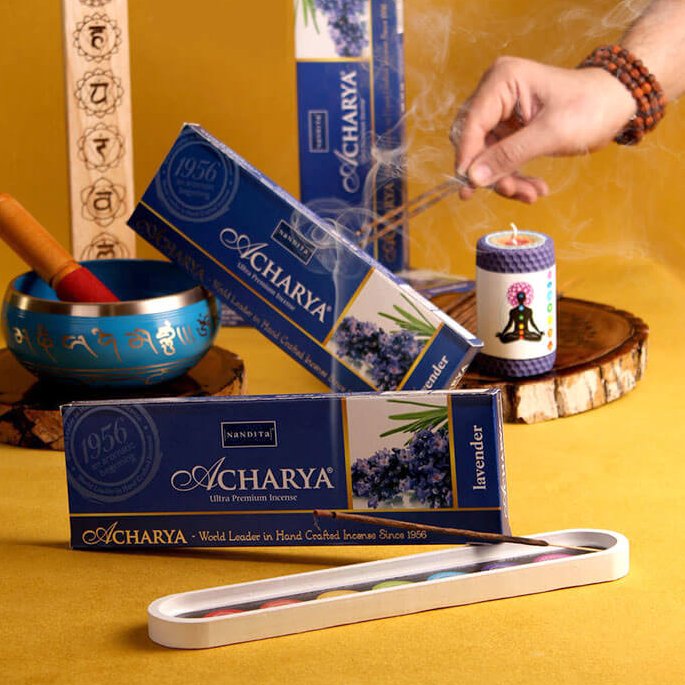 عوددستسازهندی  رایحه لوندر استخودوس وزن بسته 50گرمی.تشکیل شده از گیاهان طبیعی رایحه عالی مناسب برای تمام سلیقها