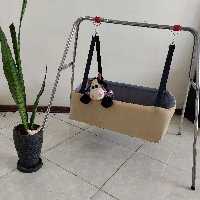 گهواره ننویی و تخت کنار مادر