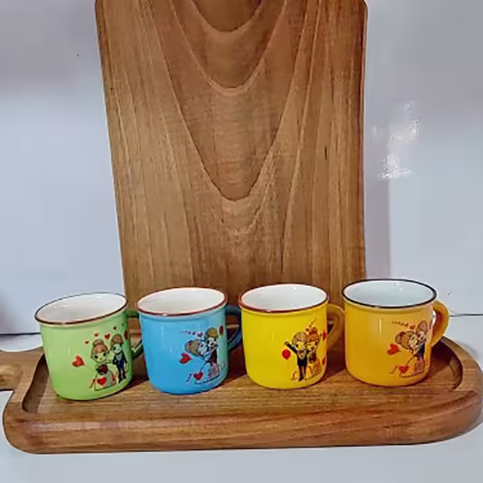 شات قهوه طرح دختر پسر 
