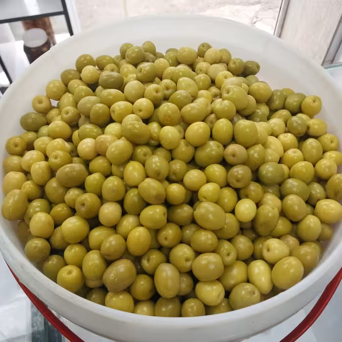 2500گرم زیتون جنگلی آبکش.اقتصادی.بسیار خوش طعم.و خوش رنگ