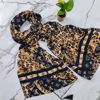 شال نخی طرح دار  زنانه و دخترانه  مدل گوچی و فندی قواره بزرگ 