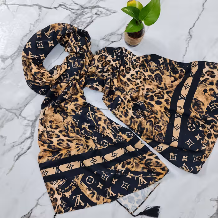 شال نخی طرح دار  زنانه و دخترانه  مدل گوچی و فندی قواره بزرگ 