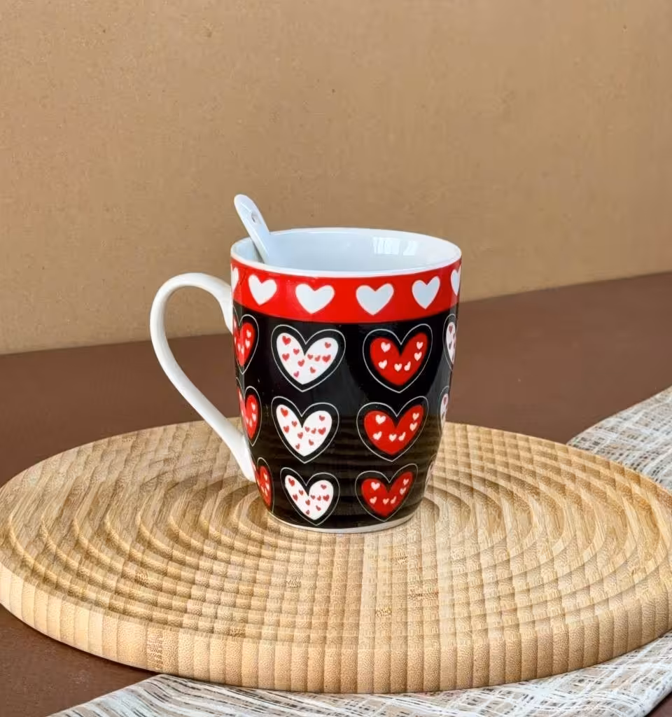 ماگ سرامیکی قاشق دار با جعبه کادویی طرح قلب