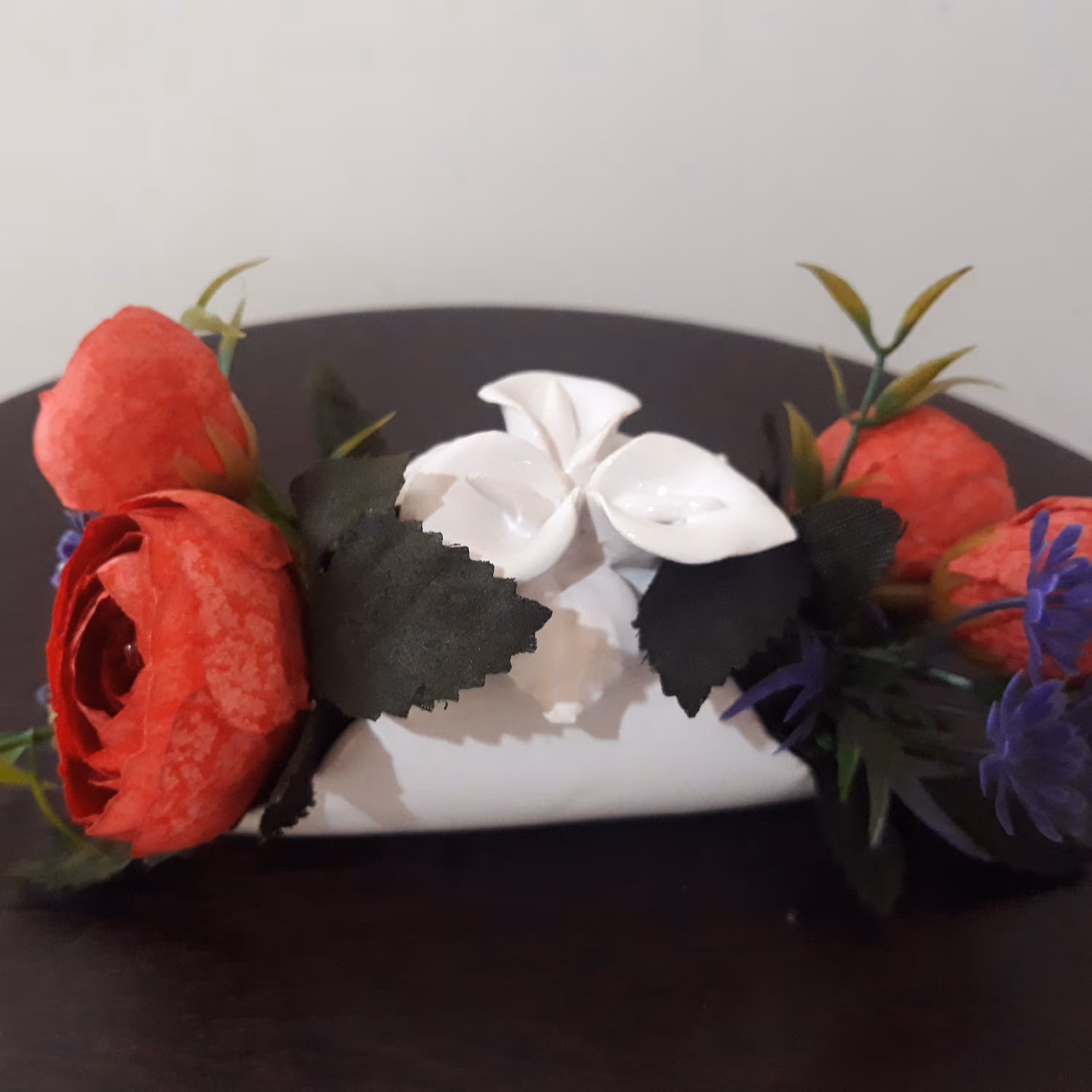 گل و گلدان استوانه ای پیونی مینیاتوری