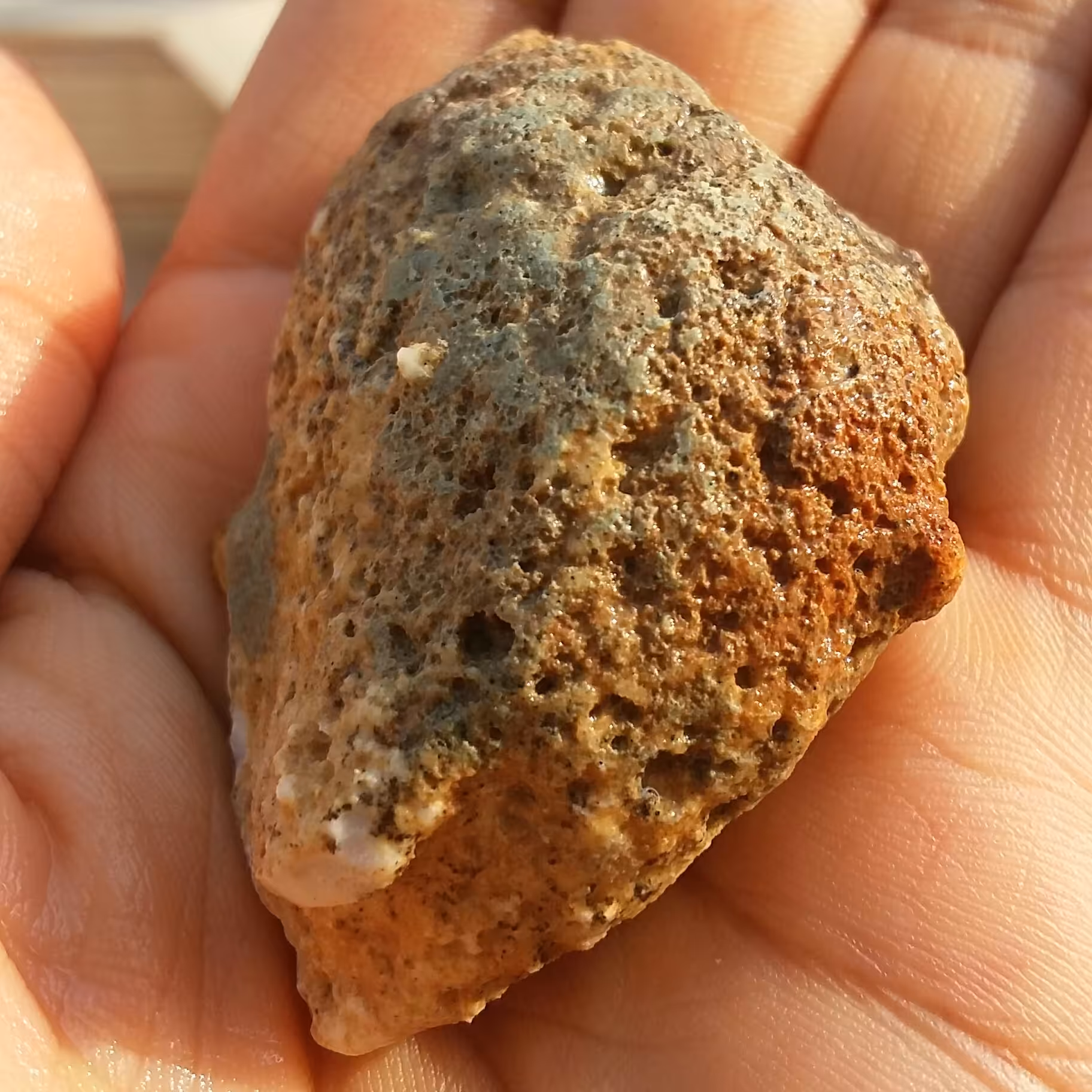 سنگ راف خام عقیق توپی برش نخورده 100 در صد طبیعی سرشار از خواص شاهکار خلقت
