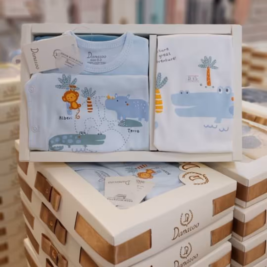 پنج تیکه نوزادی برند دانالو 