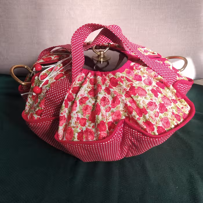 کاور قابلمه سه لایه دارای پشم شیشه  سایز بزرگ مناسب برای قابلمه با درب 35 سانت ارسال رایگان