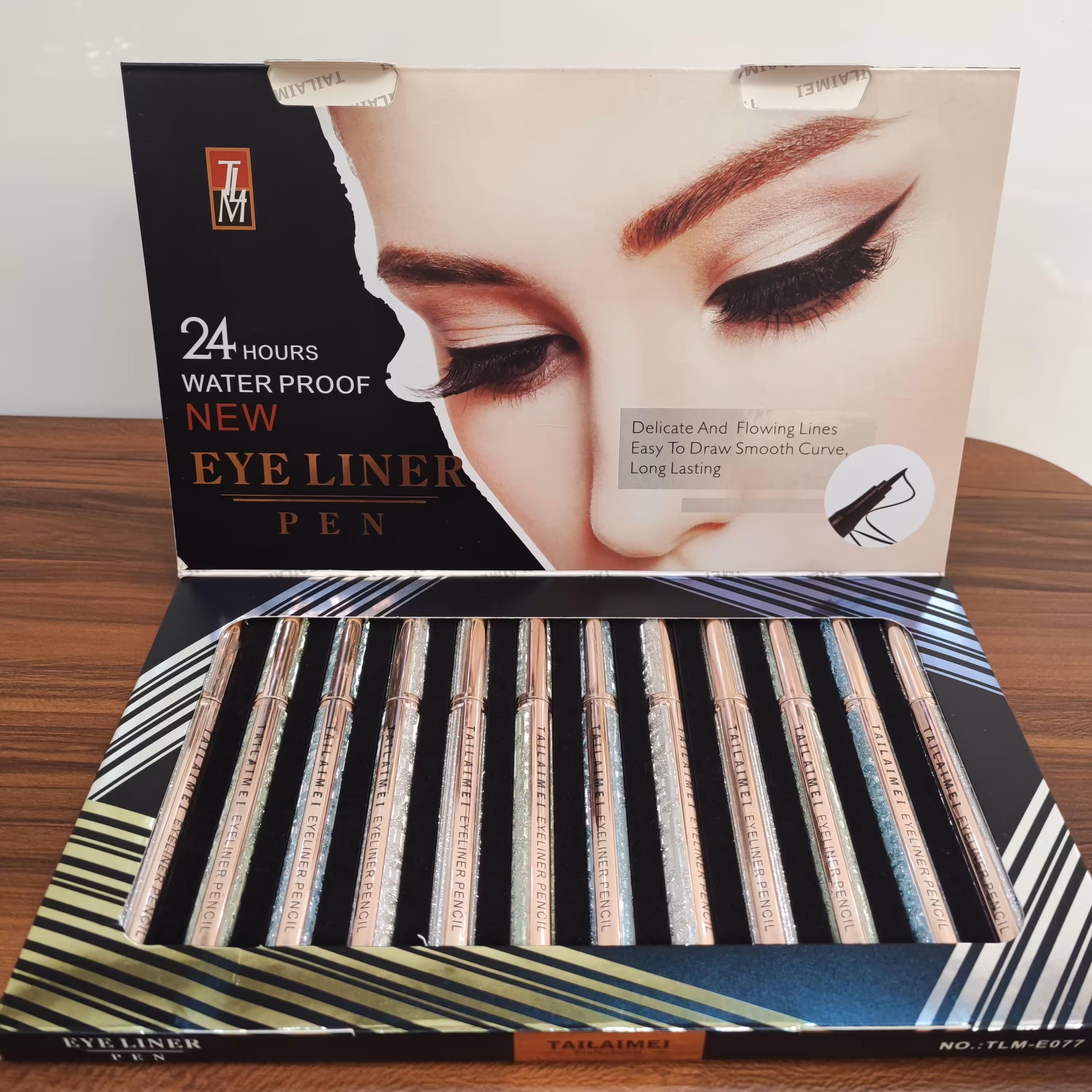 خط چشم خودکاری تایلامی