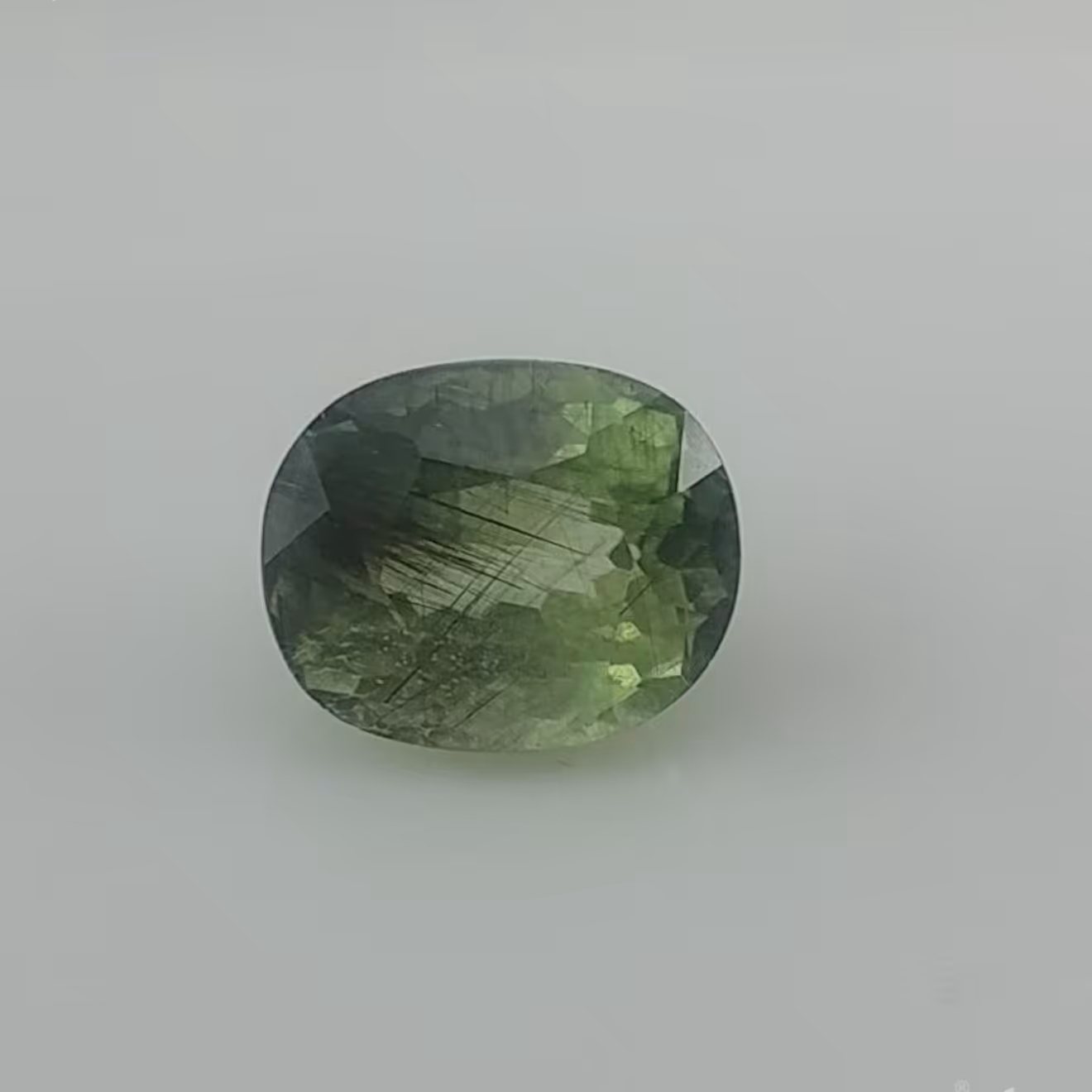 زبرجد مویی 4.40 قیراطی طبیعی
زبرجد طبیعی معدن ساپات پاکستان