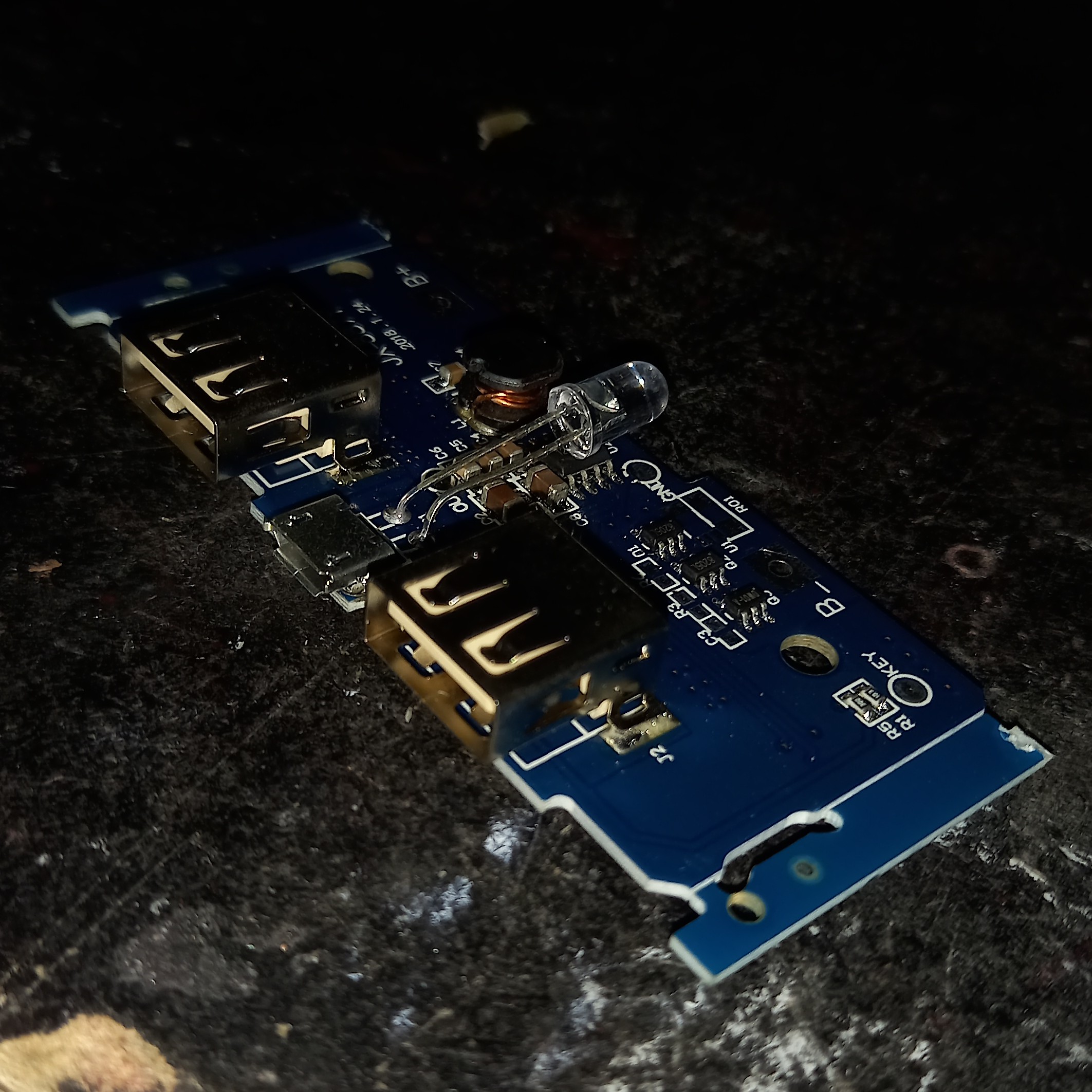 ماژول ساخت پاوربانک دارای دو خروجی 5V 1A - 2A USB