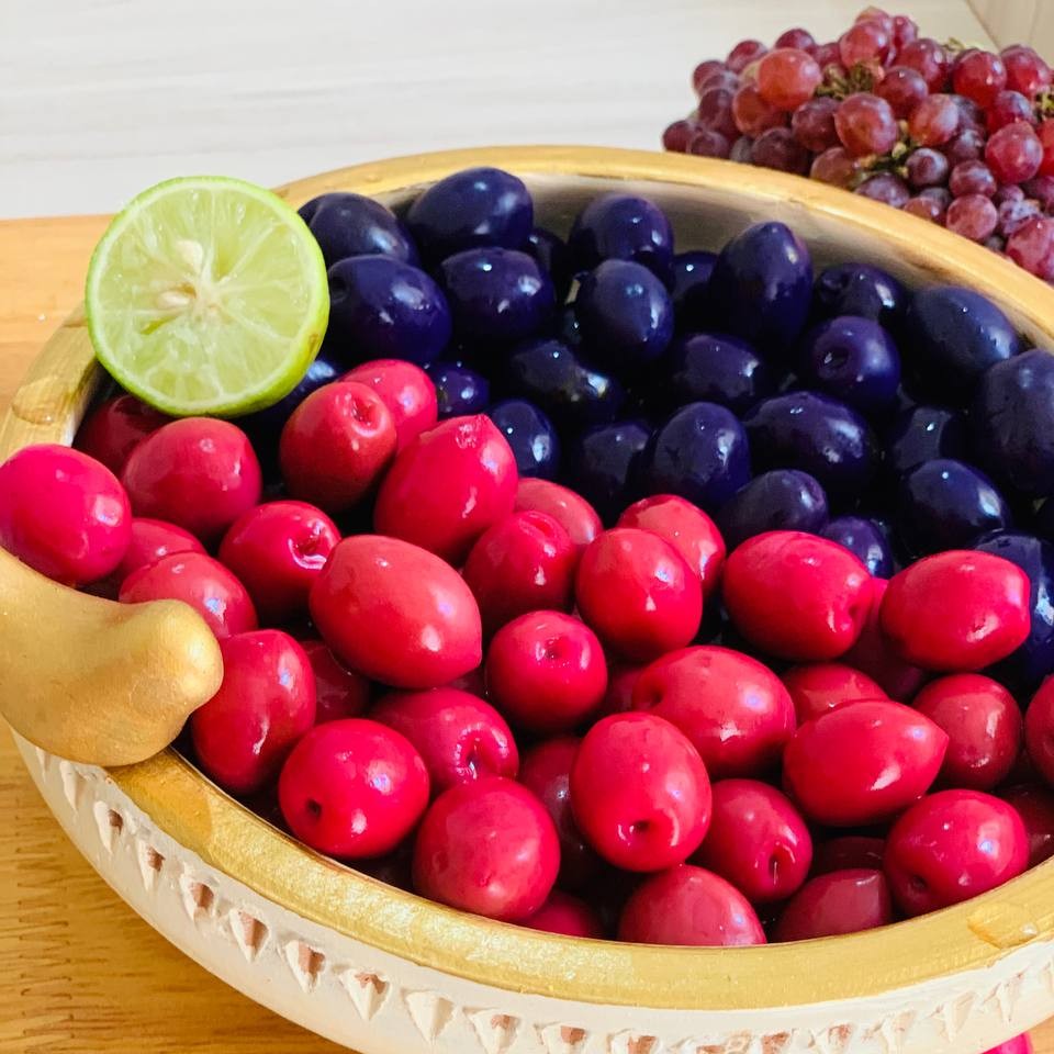 زیتون رنگی ،جدیدترین محصول بازار زیتون کشور ،بصورت بسته بندی فله در پت های 6.5 کیلویی