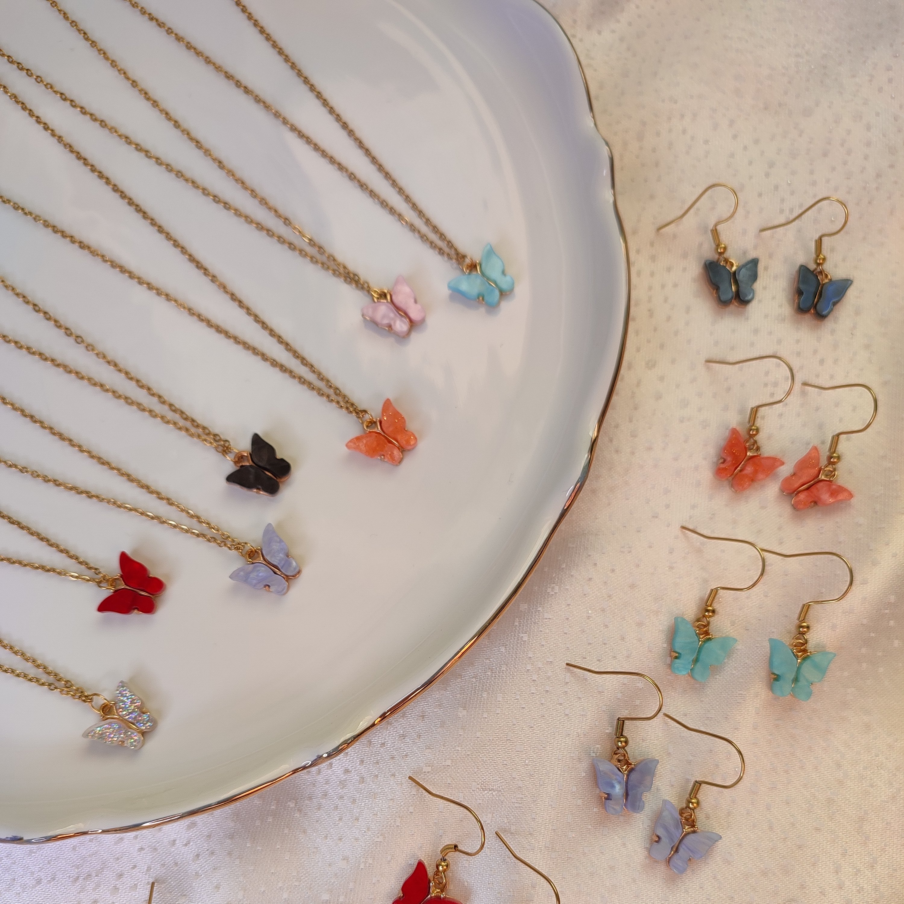 نیمست پروانه