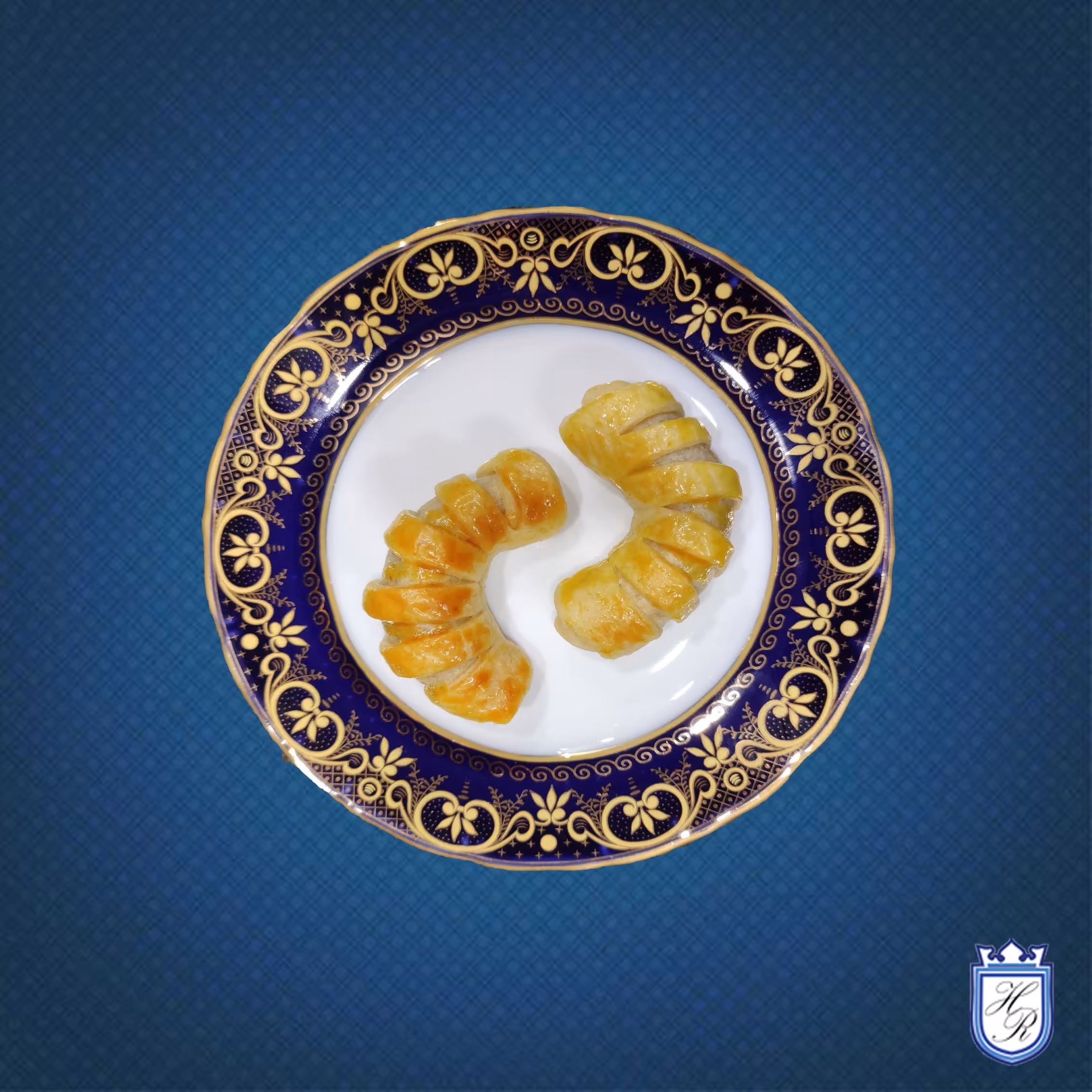 شیرینی کلوچه سیب مخصوص  دست پیچ   کره ای  زعفرانی  یک کیلو  خوش طعم و خوش عطر