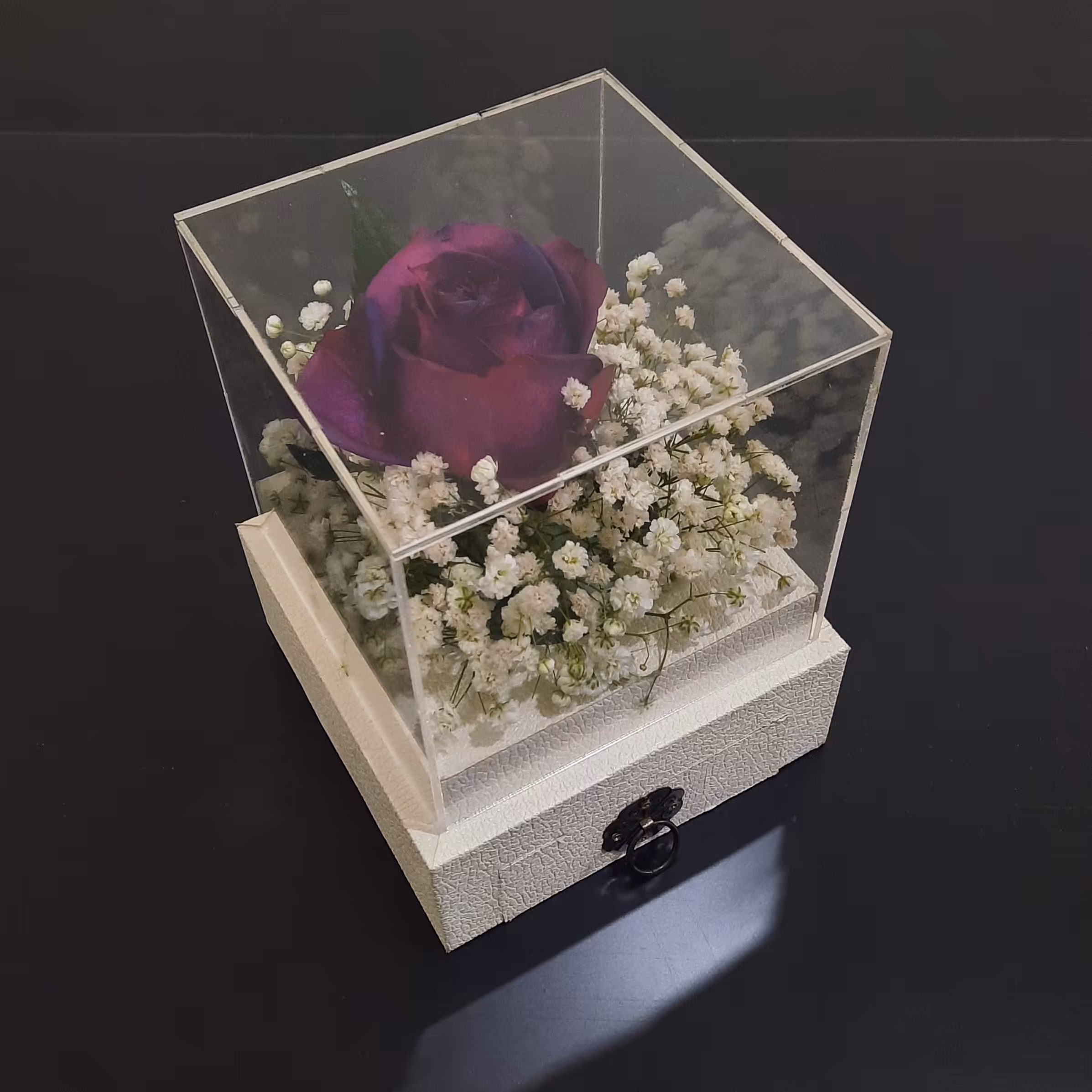 جعبه کادو چرمی کشو دار  سایز  12 در 12  رنگ مطابق عکس