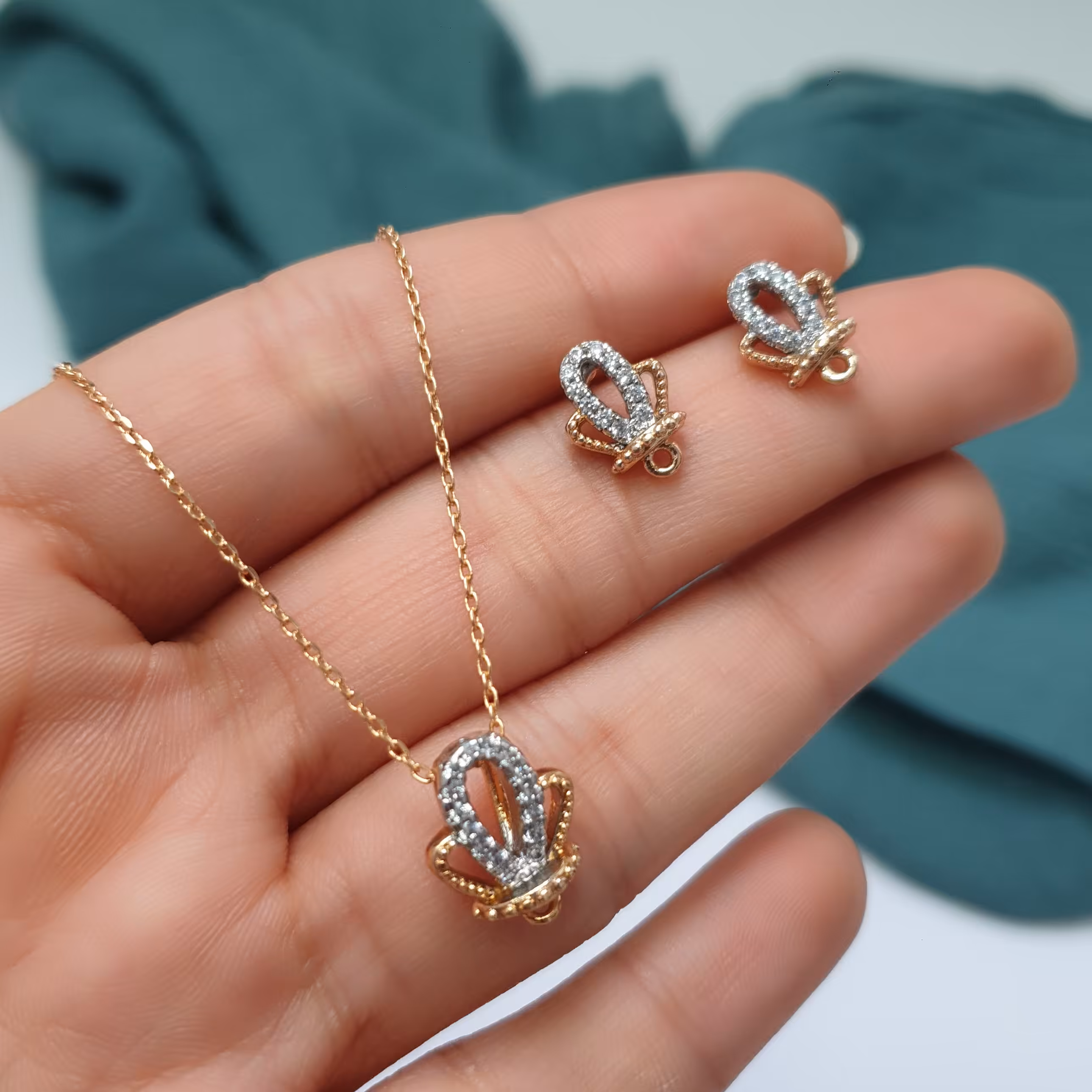 بدلیجات نیمست ژوپینگ طلایی نقره ای تاج همراه با زنجیر (قیمت همراه با زنجیره)