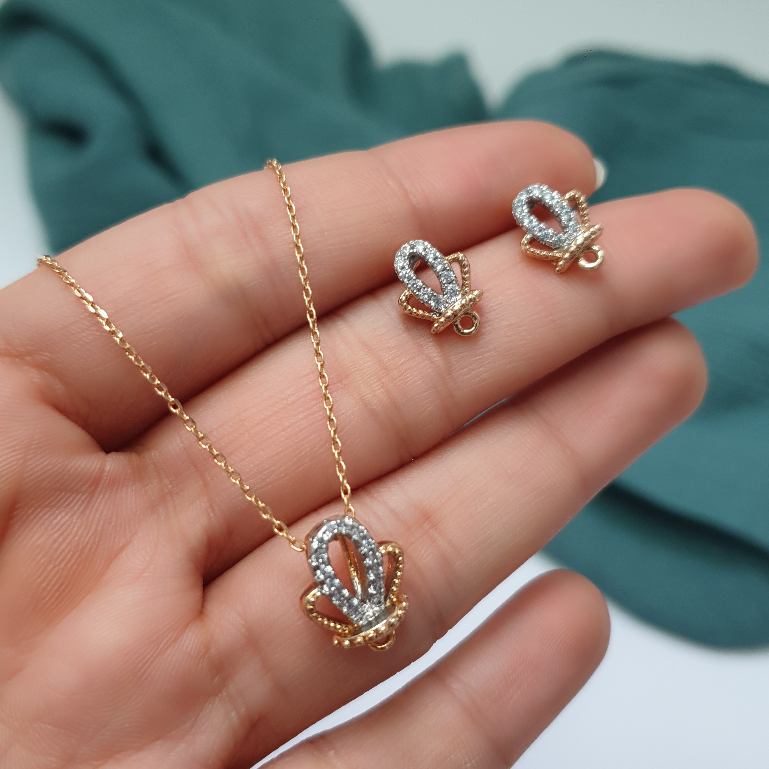 بدلیجات نیمست ژوپینگ طلایی نقره ای تاج همراه با زنجیر (قیمت همراه با زنجیره)