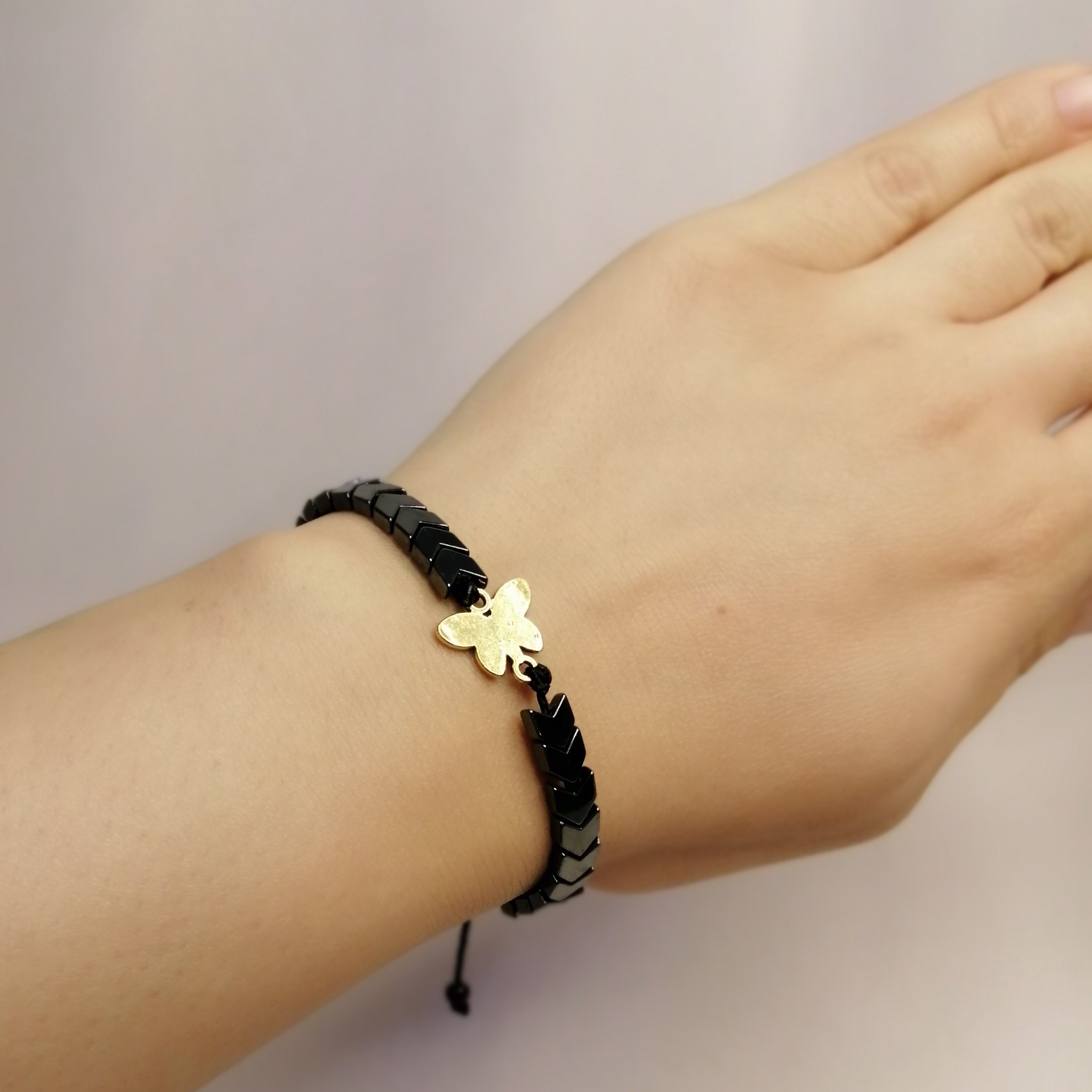 دستبند حدید پلاک فلزی طرح پروانه