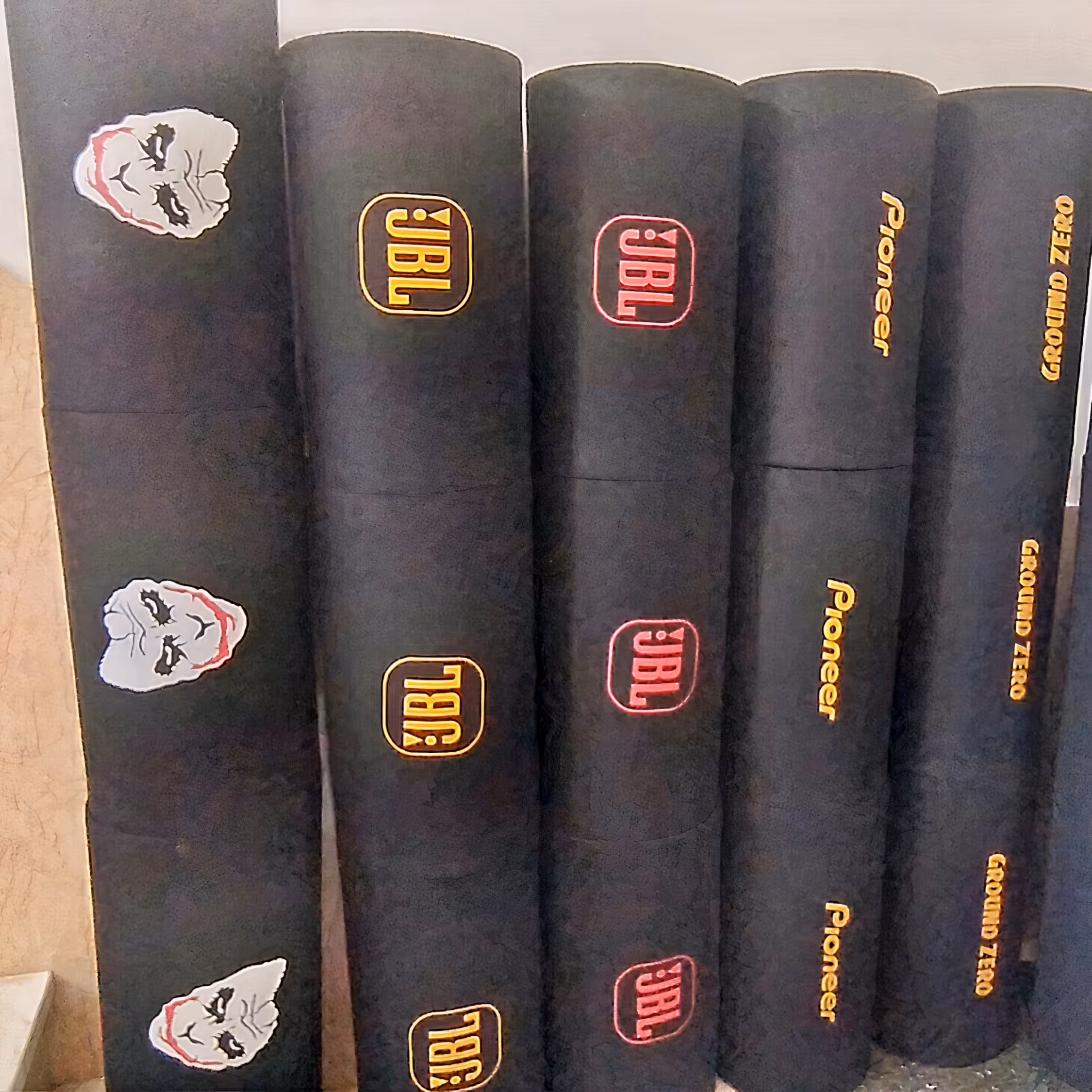 باکس لوله ای 12 اینچ   رنگ مشکی .قرمز. آبی با چوب 3 میل