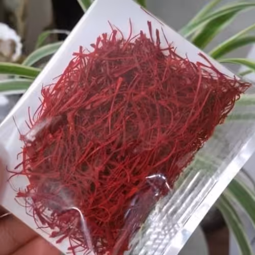 زعفران سرگل اعلای قائنات نیم مثقالی(ده بسته)  زعفران ممتاز درجه یک سرگل قائنات 