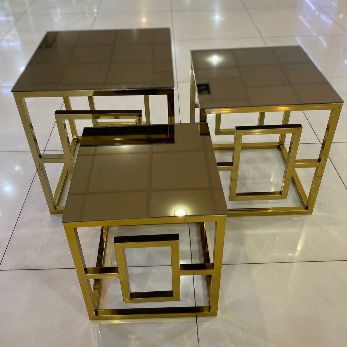 ست عسلی طرح پنجره ای در سه سایز با آبکاری فورتیک با آینه