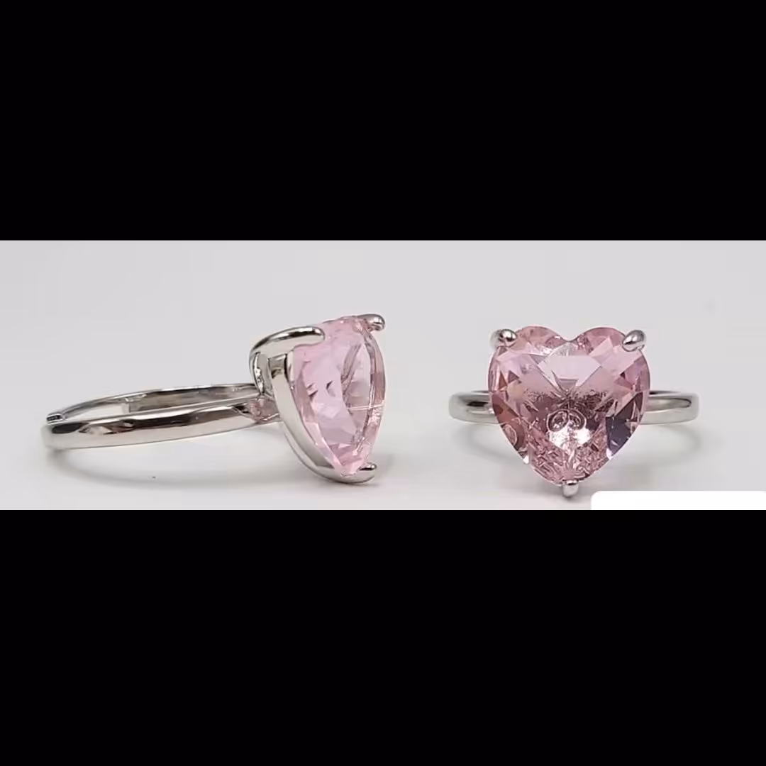 انگشتر  کد 15طرح جواهر. استاینلس استیل. آبکاری طلا. سایزبندی کامل. رنگ ثابت. ضدحساسیت