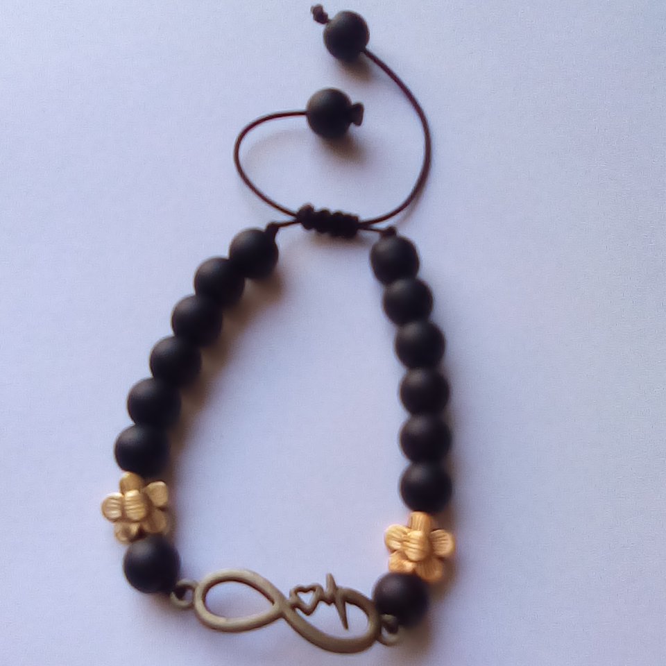 دستبند سنگ اونیکس طرح بینهایت و ضربان 