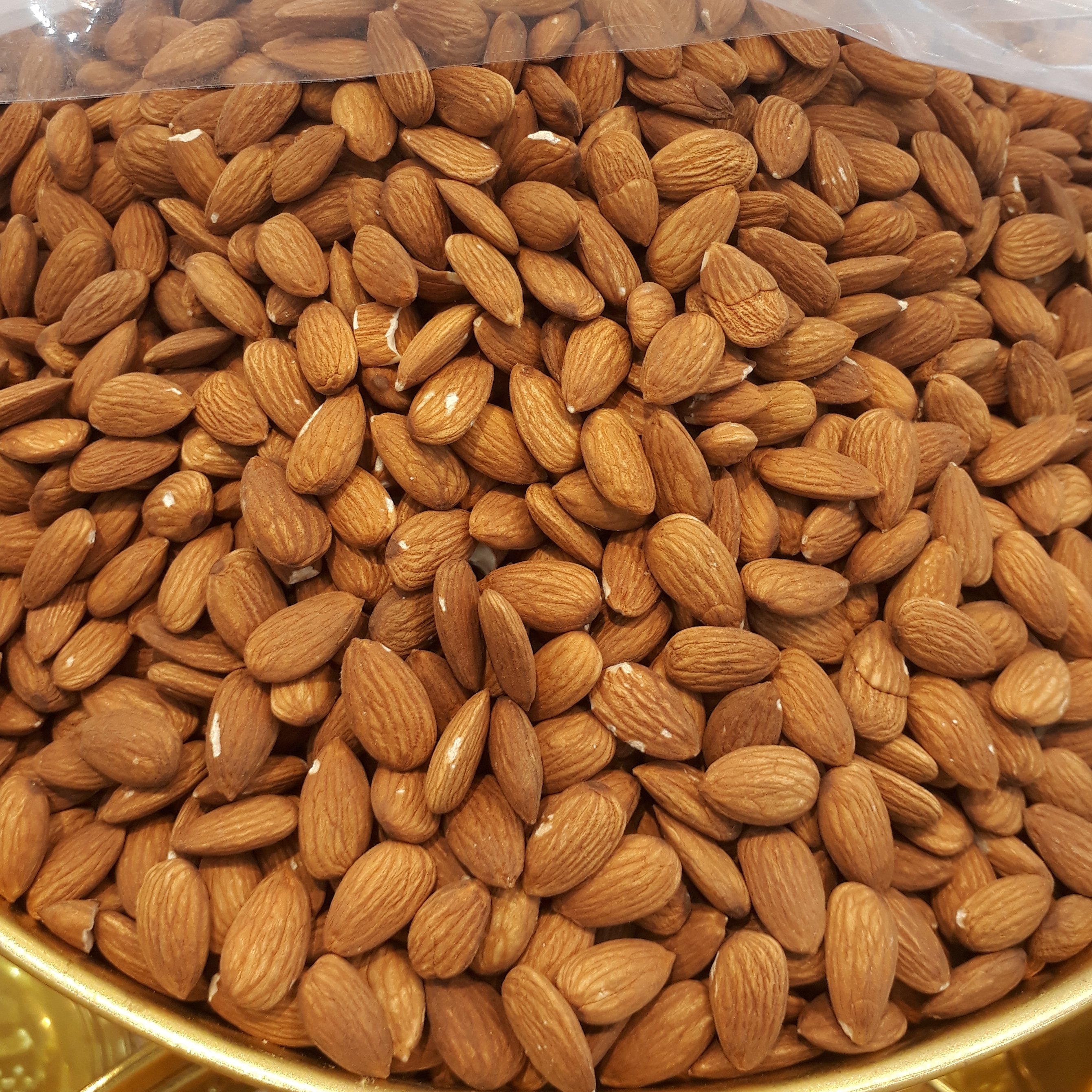 مغز بادام خارجی خام(1000)