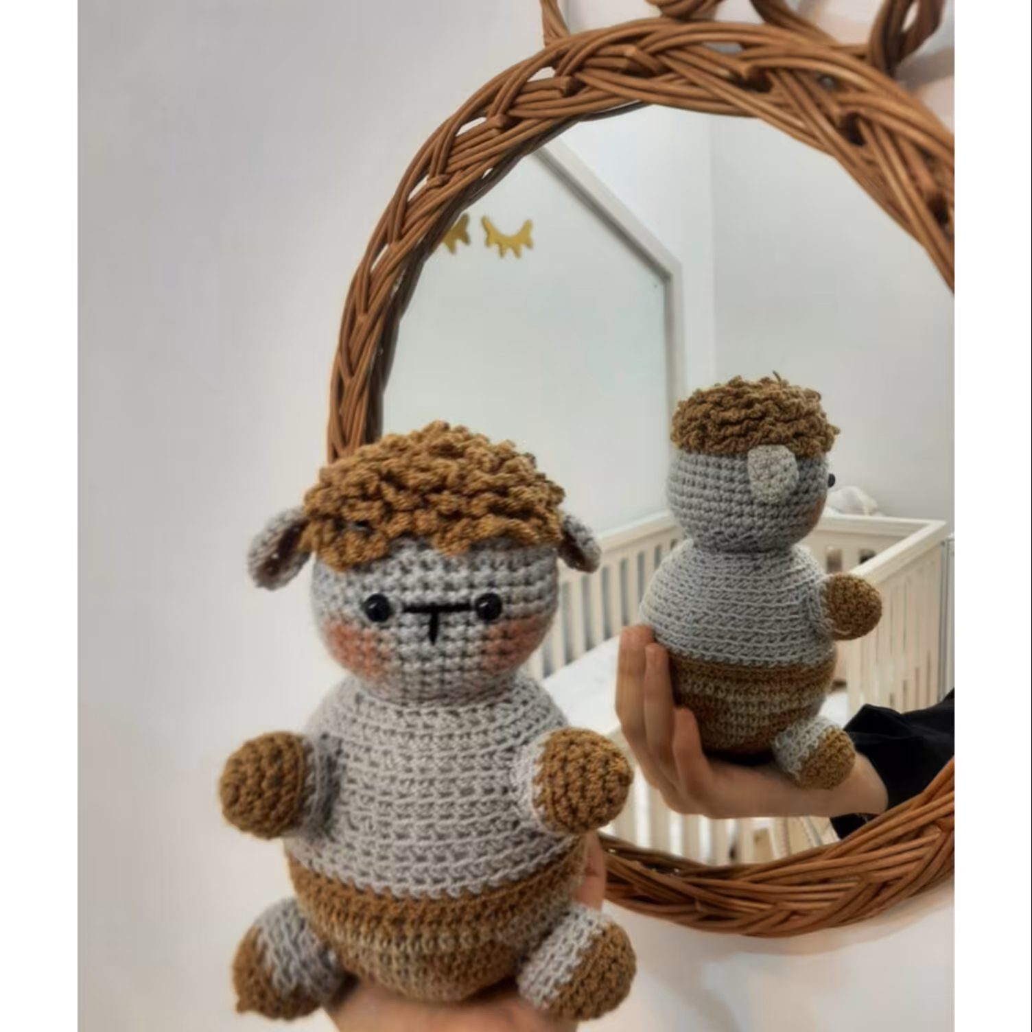 عروسک دستبافت ببعی ململ - بافته شده با کاموای مرغوب ایرانی - پر شده با الیاف ضد حساسیت