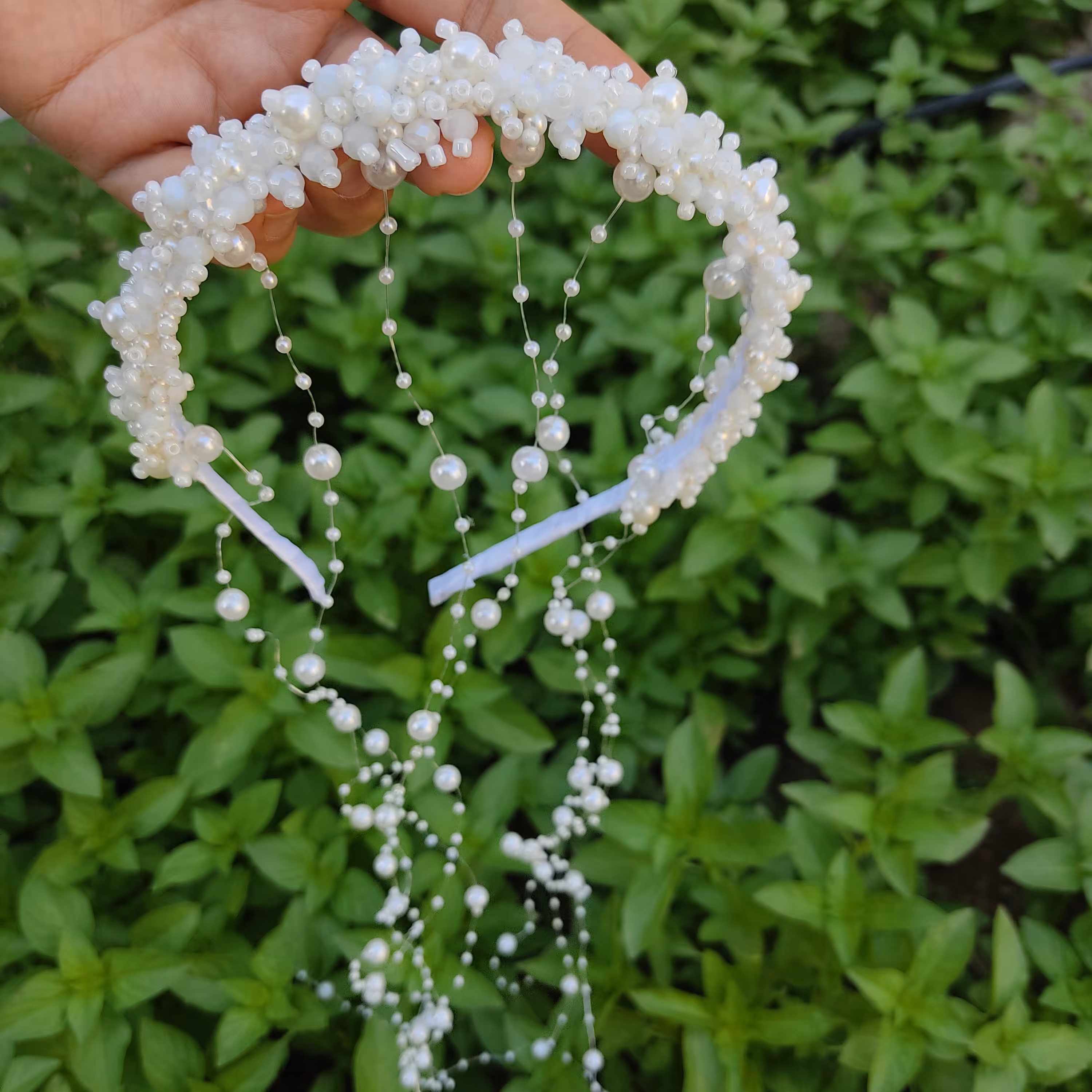 تل کریستال  آبشاری  با ریسه های مرواریدی سفید جذاب و شیک