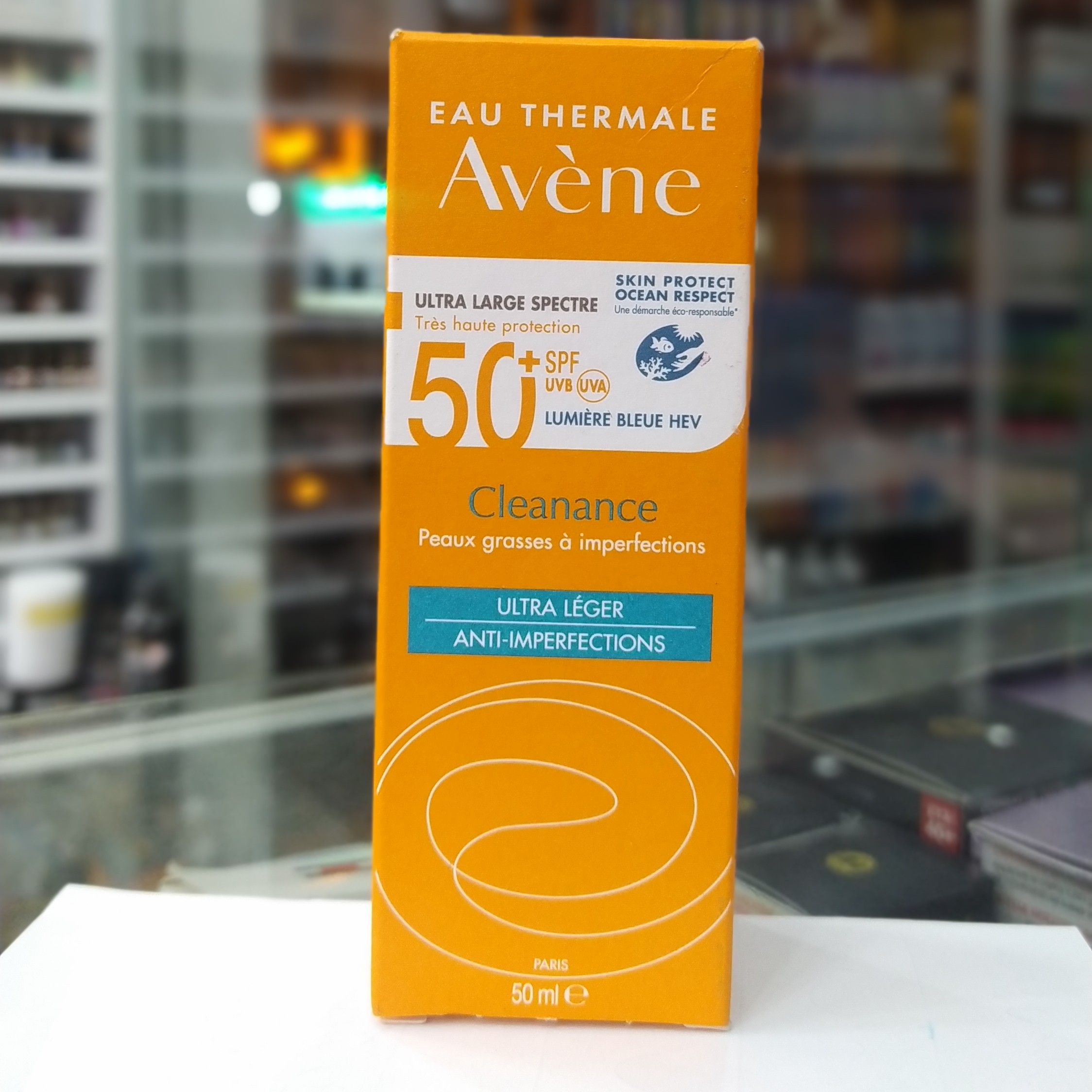 کرم ضد آفتاب ضد لک اون مدل ULTRA LIGHT، حجم 50 میل